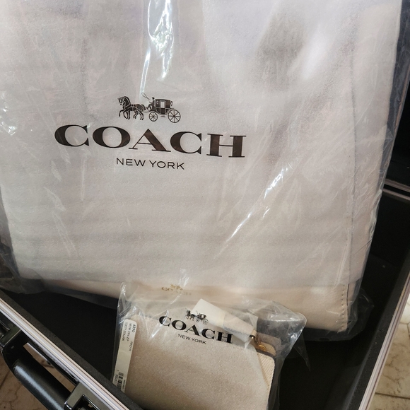 Brand new Coach bag and wallet. - Picture 12 of 13